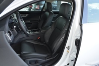 2019款捷豹XFL 2.0T自动两驱200PS风华版