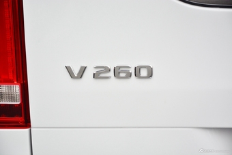 2018款奔驰V级 V260 AMG 运动版