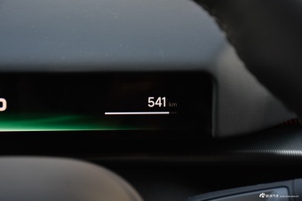 2025款小鹏P7 750 四驱高性能 Ultra