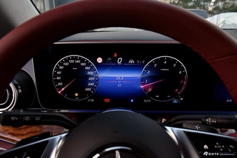 2025款莱茵旅行者 2.0T 北极星