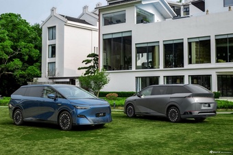 2025款小鹏X9 基本型 官图