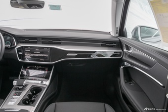 2025款奥迪A6（进口） allroad quattro 55 TFSI 尊享越野型