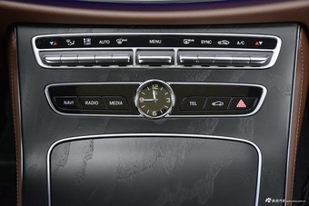 2019款奔驰E级改款2.0T自动运动时尚型300L