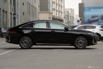 2025款荣威M7 DMH 160km悦享版