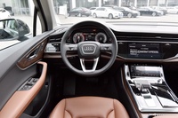 2025款奥迪Q7 55 TFSI quattro S line运动型