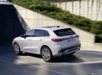 2025款奥迪Q5混动 e-hybrid quattro 官图