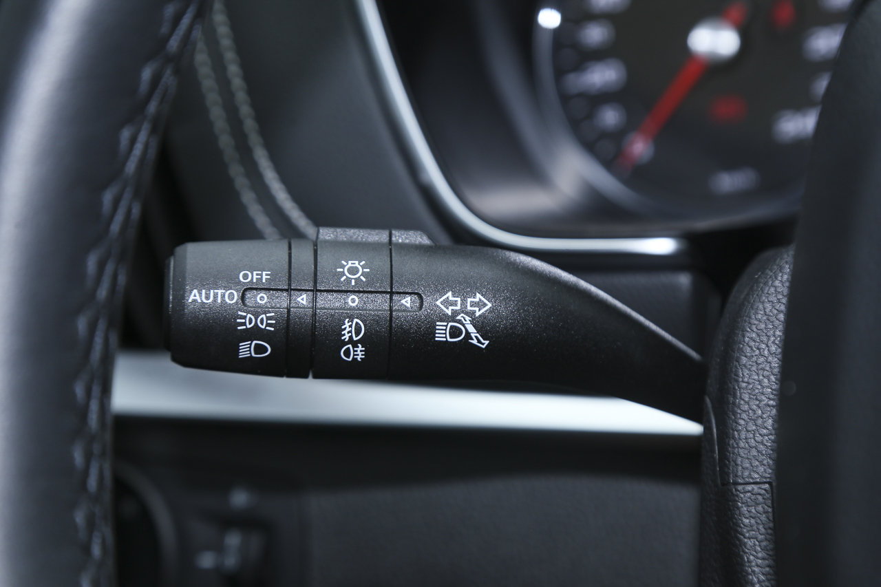 2019款荣威RX5 1.5T自动两驱4G互联铂金版