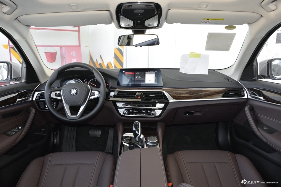 2019款宝马5系改款2.0T自动525Li 豪华套装