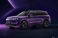 2025款问界M8纯电版 双电机 6座 官图