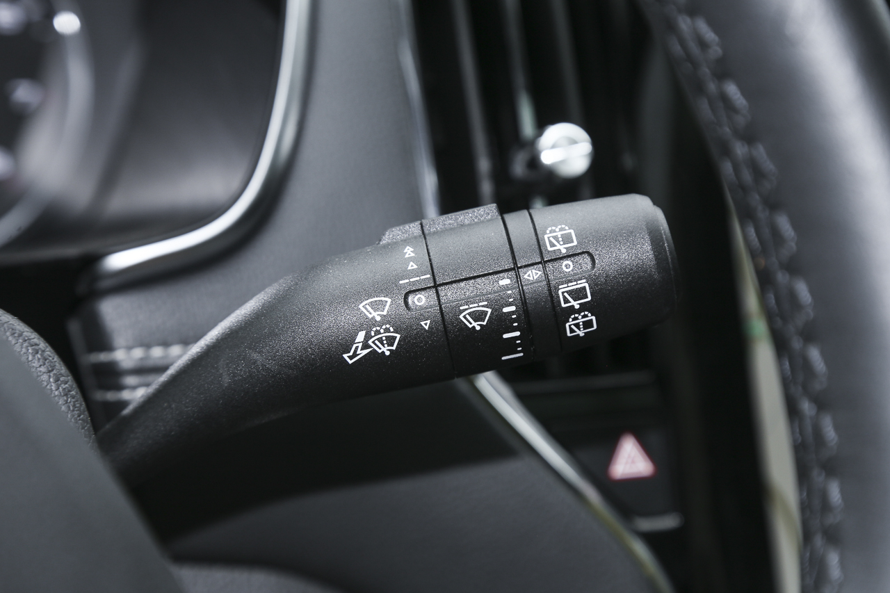 2019款荣威RX5 1.5T自动两驱4G互联铂金版