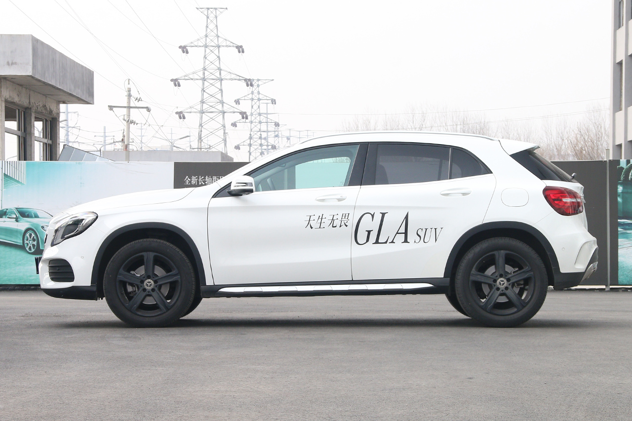  2019款奔驰GLA级 GLA200 1.6T自动时尚型 