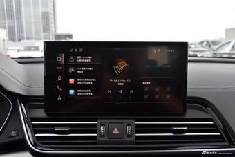 2026款奥迪Q5L 45周年典藏版 45 TFSI 豪华动感型