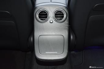 2021款奔驰E级 E 300 L 尊贵运动版