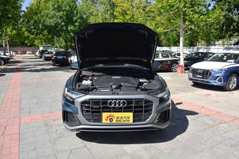 2019款奥迪Q8 55 TFSI 至尊限量版