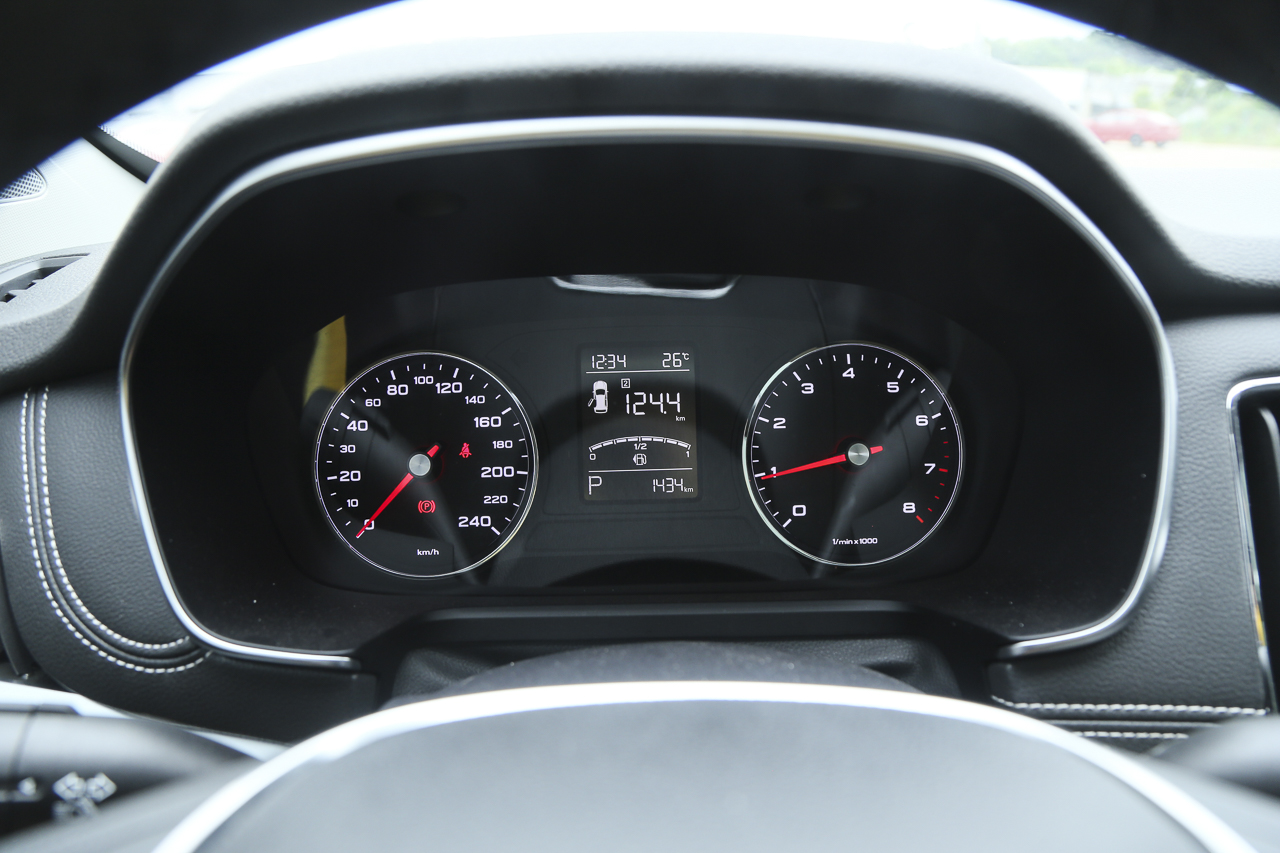 2019款荣威RX5 1.5T自动两驱4G互联铂金版