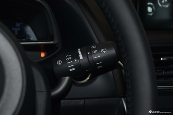 2018款马自达CX-4 2.0L自动两驱蓝天品位升级版