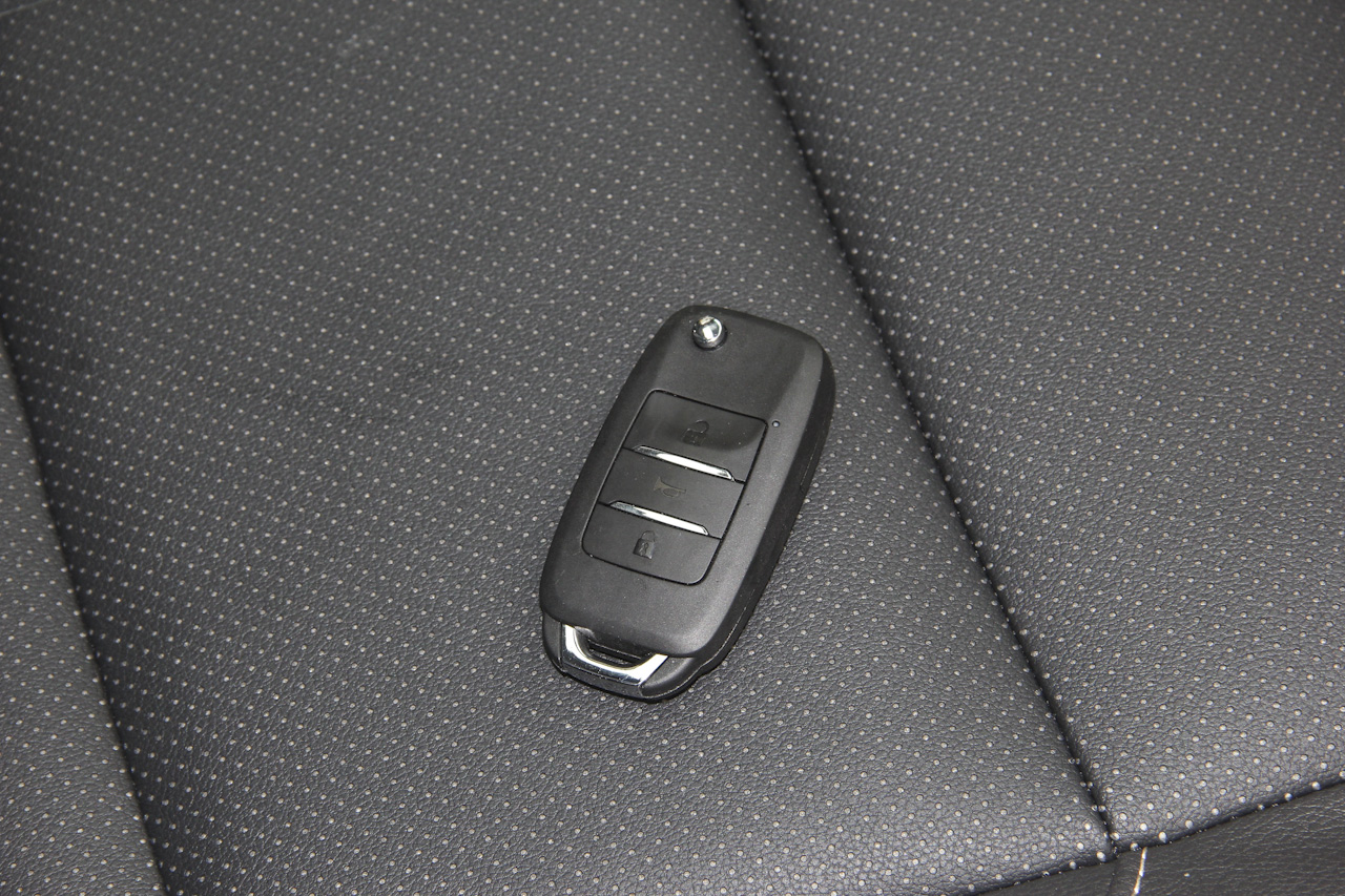 2018款斯威X7改款1.8L手动舒适版7座 