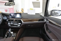 2019款宝马5系改款2.0T自动525Li 豪华套装