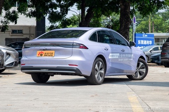 2026款银河A7 EV 550km 臻享版