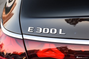 2024款奔驰E级 E 300 L 时尚运动型