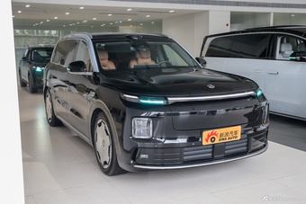 2026款零跑D19 纯电720智尊版 六座