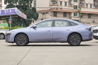 2026款日产N6 180 Max+