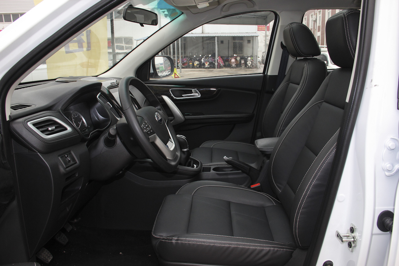 2018款斯威X7改款1.8L手动舒适版7座 