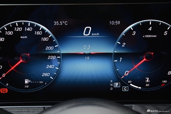 2021款奔驰E级(进口) 改款 E 300 运动版 