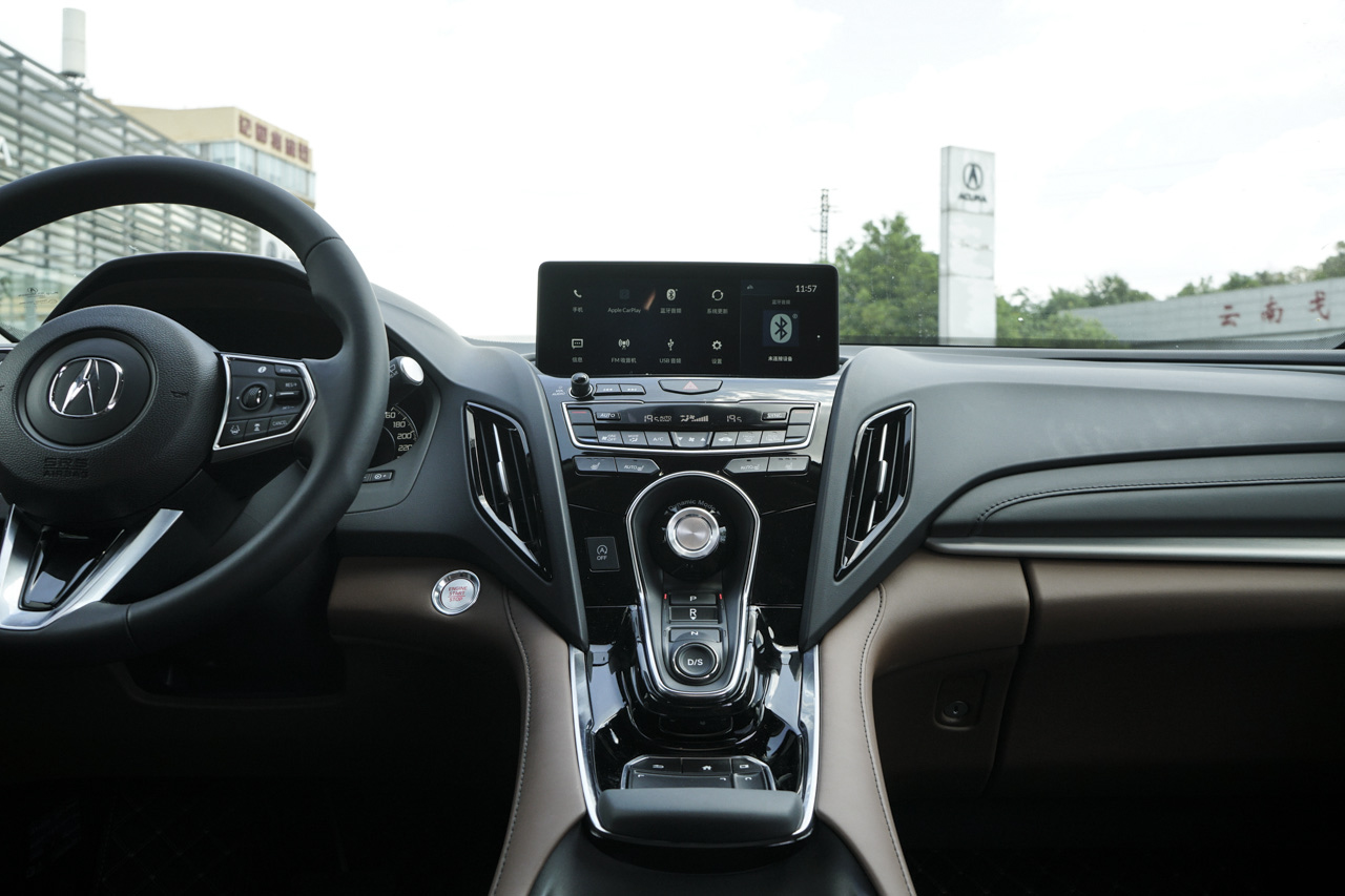 2019款讴歌RDX 2.0T自动尊享版