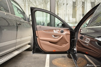 2019款奔驰E级改款2.0T自动运动豪华型300L