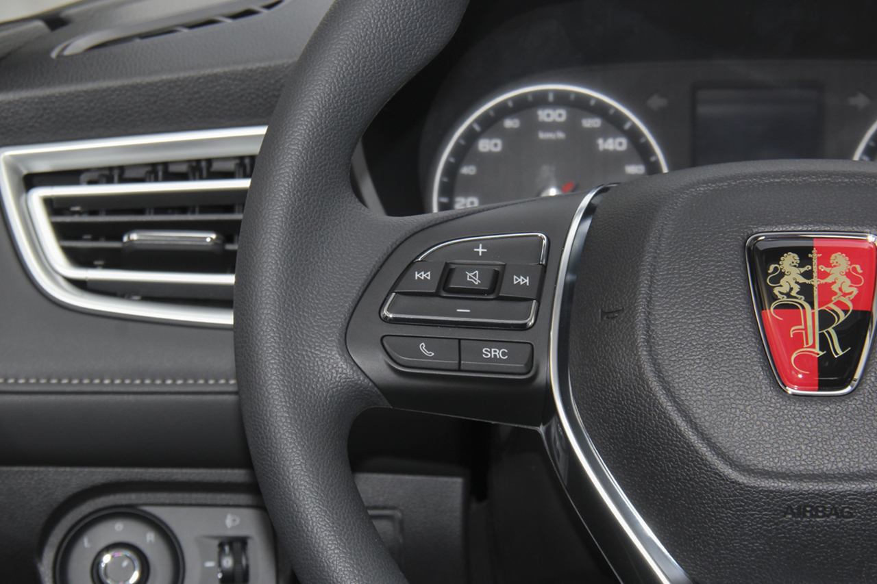 2019款荣威i5 1.5L自动4G互联朗越