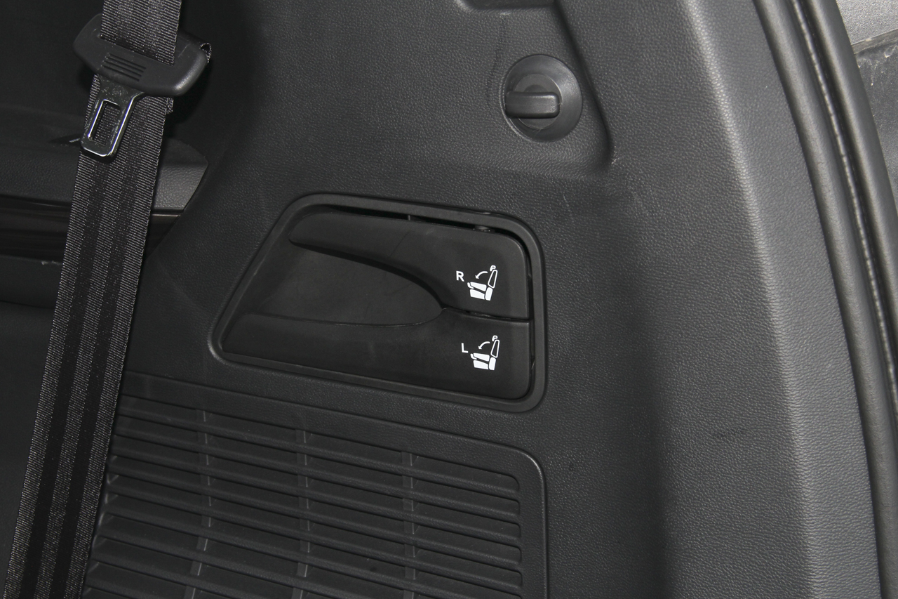 2017上汽大通D90 2.0T自动四驱天狼星