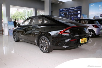 2025款五菱星光PHEV 70km 智能标准型