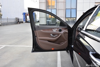 2023款奔驰E级 E 260 L