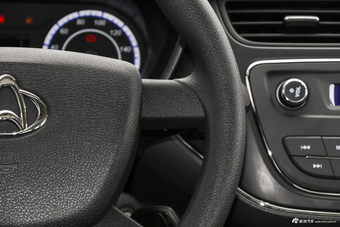 2019款欧诺S 1.5L 手动基本型7座JL473QG