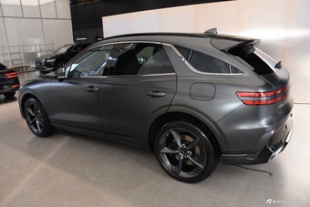 2025款捷尼赛思GV70 2.5T 四驱旗舰运动套件版