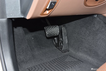 2019款奔驰E级改款2.0T自动运动时尚型300L