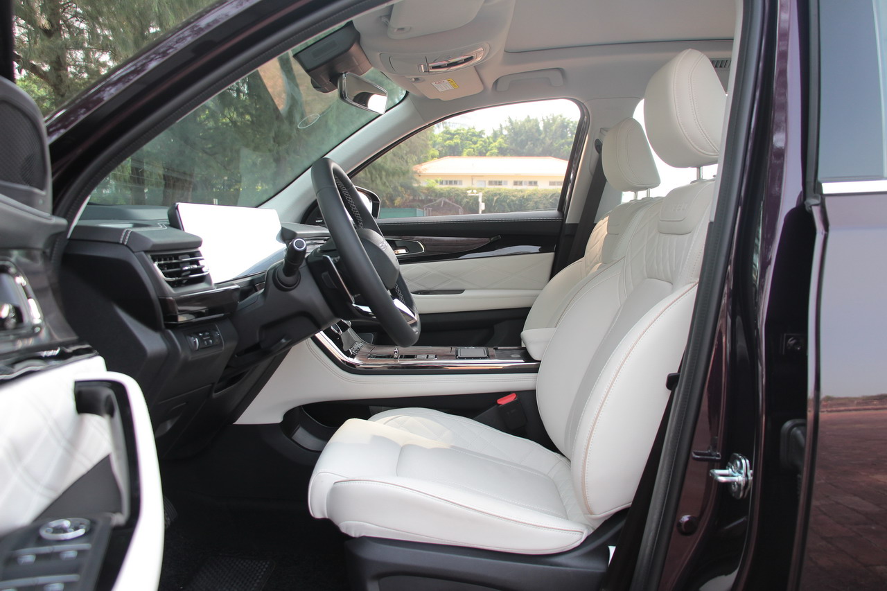 2021款星途揽月 390T 四驱星尊版