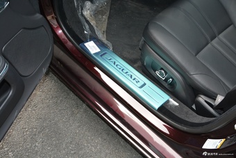 2018款捷豹XJL 3.0L自动SC两驱典雅商务版 