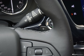 2020款凯迪拉克XT6 2.0T自动豪华型28T