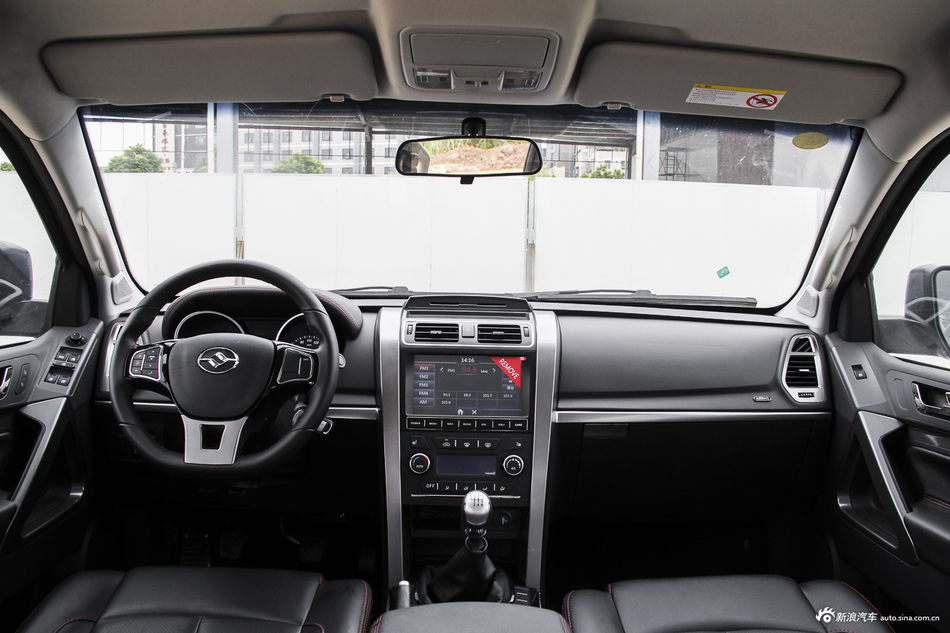 2017款黄海N3 2.5T手动两驱至尊版JE4D25Q5A