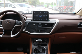 2018款北汽幻速S7 1.5T 自动尊享型