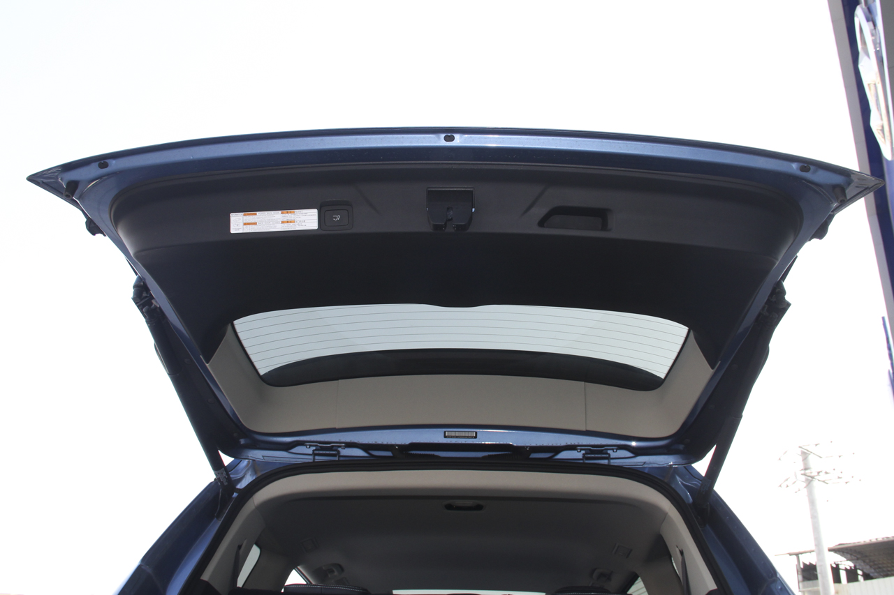 2017上汽大通D90 2.0T自动四驱天狼星