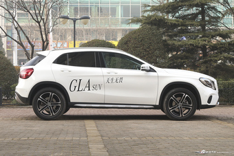 2018款奔驰GLA级 GLA200 1.6T自动时尚型