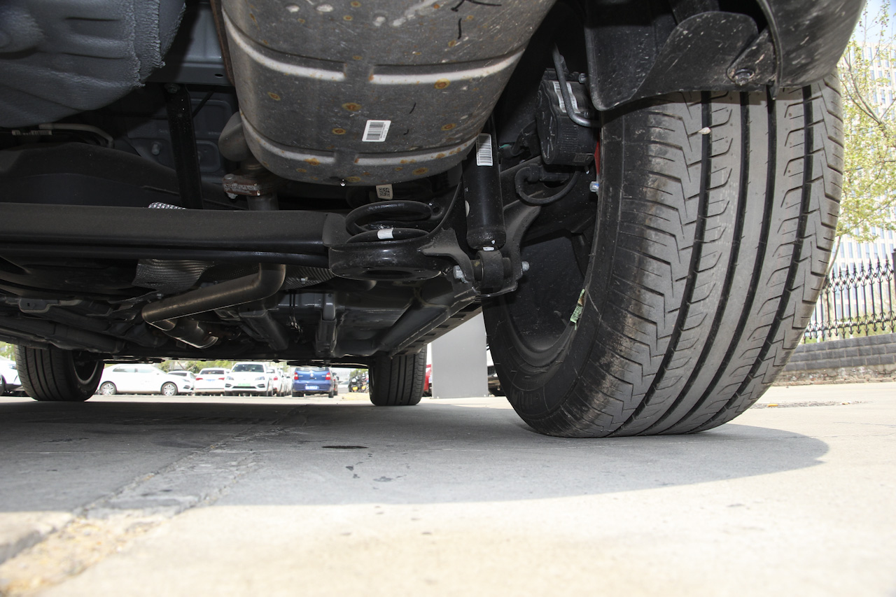 2018款帝豪GS 1.4T自动领尚智联型 领潮版