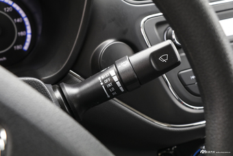 2019款欧诺S 1.5L 手动基本型7座JL473QG