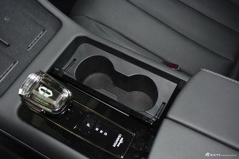 2022款问界M7 1.5T 增程式 两驱舒适版