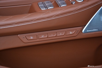 2019款宝马7系740Li xDrive行政型豪华套装