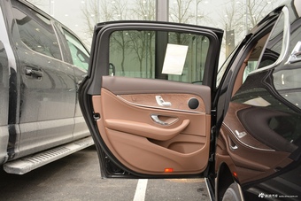 2019款奔驰E级改款2.0T自动运动豪华型300L