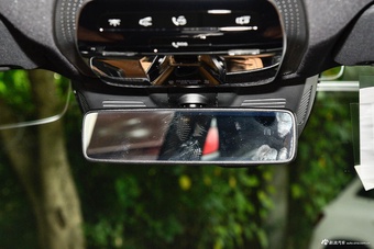 2024款奔驰E级 改款 E 300 L 时尚运动型